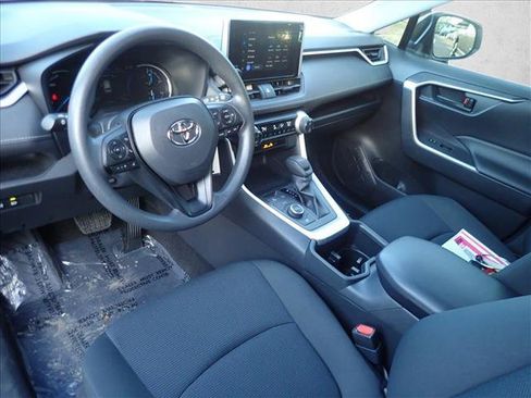 Used 2025 Toyota RAV4 LE AWD/4WD image 10