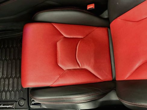 Used 2022 Lamborghini Urus AWD/4WD image 20
