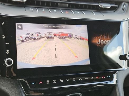 New 2026 Jeep Grand Cherokee Limited w/ Limited Altitude Package AWD/4WD image 15