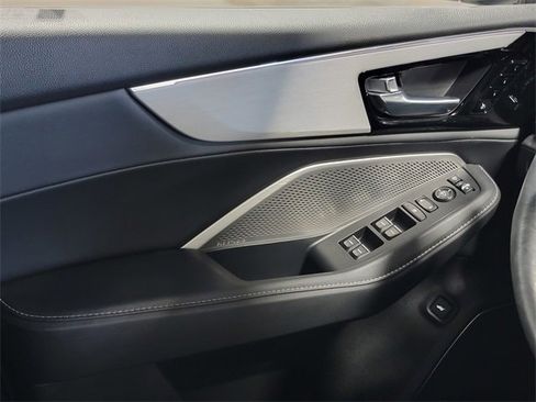 Certified 2023 Acura MDX SH-AWD w/ Technology Package image 21