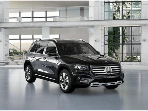 Used 2026 Mercedes-Benz GLB 250 4MATIC image 8