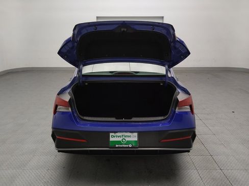 Used 2025 Hyundai Elantra Sport FWD image 29