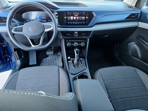 New 2024 Volkswagen Taos SE image 8