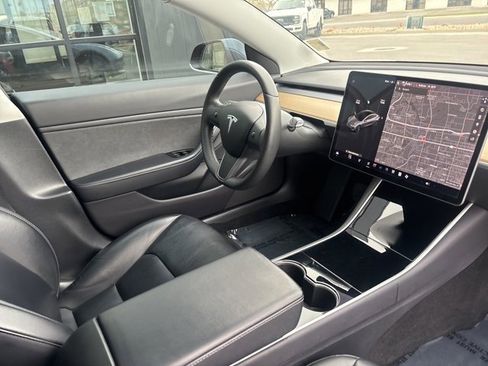 Used 2019 Tesla Model 3 Long Range image 12