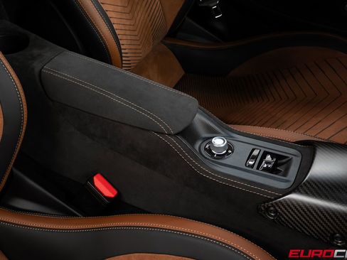 Used 2022 Maserati MC20 Coupe RWD image 40