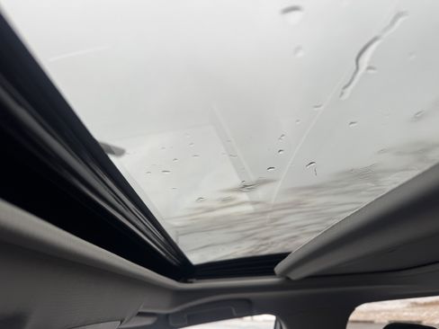 Used 2024 Toyota RAV4 XLE image 31