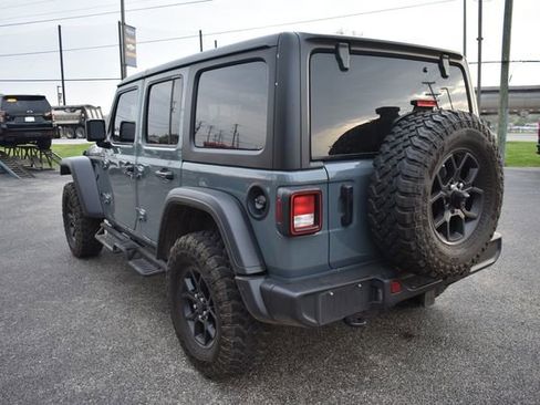 Used 2024 Jeep Wrangler Willys AWD/4WD image 5