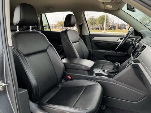 Used 2018 Volkswagen Atlas SE image 32