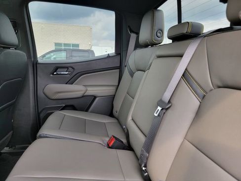 New 2026 Chevrolet Colorado ZR2 AWD/4WD image 13