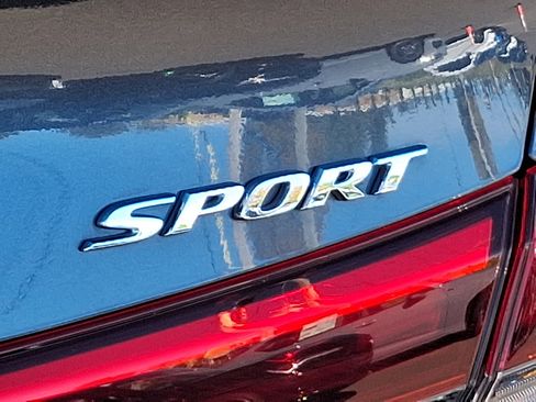 Used 2024 Honda Civic Sport image 30
