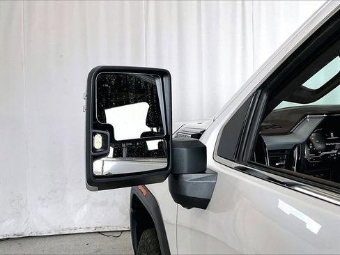 Used 2025 GMC Sierra 2500 Denali w/ Denali Reserve Package image 7