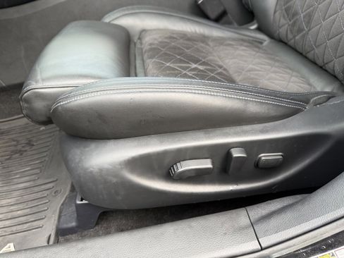 Used 2018 Nissan Maxima SR w/ Midnight Edition image 16