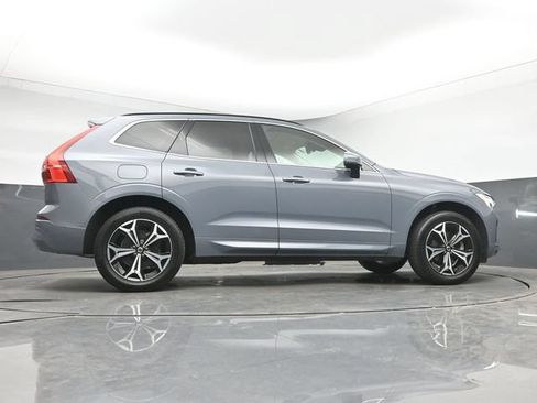 Used 2022 Volvo XC60 B5 Momentum w/ Advanced Package AWD/4WD image 43