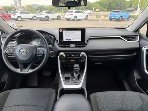 Used 2025 Toyota RAV4 XLE FWD image 10