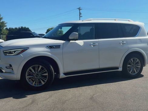 Used 2018 INFINITI QX80 4WD w/ Driver Assistance Package image 5