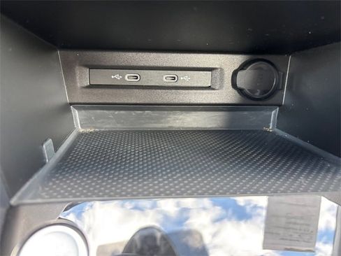 Used 2024 Volkswagen Taos S image 21