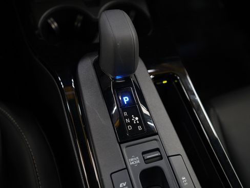 Used 2025 Toyota Prius AWD image 22