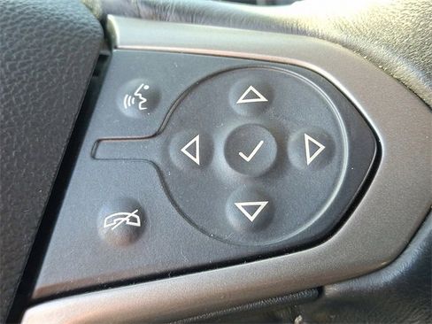 Used 2017 Chevrolet Colorado Z71 image 22