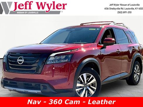 Used 2025 Nissan Pathfinder SL w/ Black Appearance Package image 1