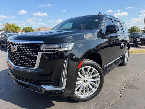Used 2024 Cadillac Escalade Premium Luxury AWD/4WD image 2