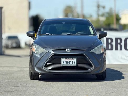Used 2016 Scion iA image 3