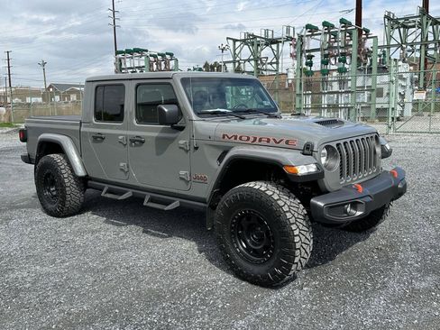 Used 2023 Jeep Gladiator Mojave w/ Cold Weather Group image 2
