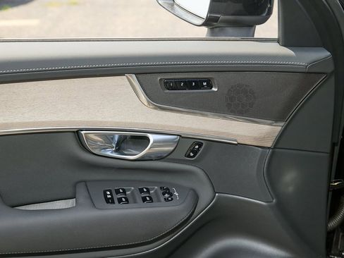 New 2025 Volvo XC90 B6 Plus w/ Protection Package image 10