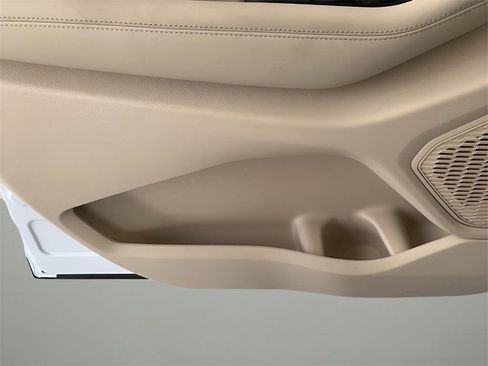 New 2025 Jeep Grand Cherokee L Limited w/ Luxury Tech Group II image 15