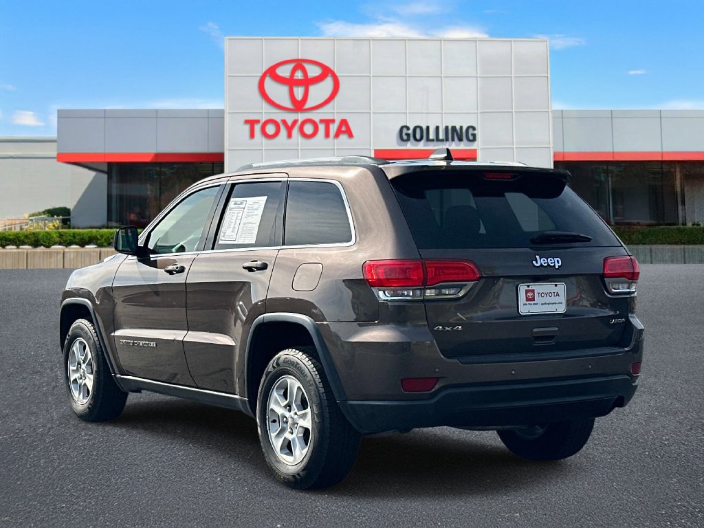 Used 2017 Jeep Grand Cherokee Laredo w/ Quick Order Package 23E AWD/4WD image 4