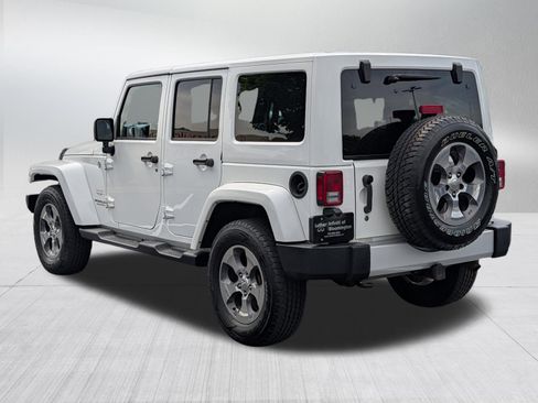 Used 2015 Jeep Wrangler Unlimited Sahara w/ Dual Top Group AWD/4WD image 5