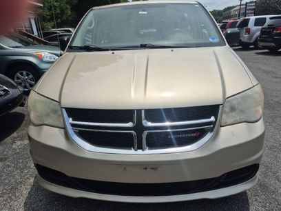 Used 2013 Dodge Grand Caravan American Value Package w/ UConnect Hands-Free Group