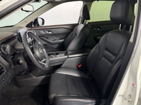 Used 2023 Nissan Rogue SL w/ SL Premium Package image 24