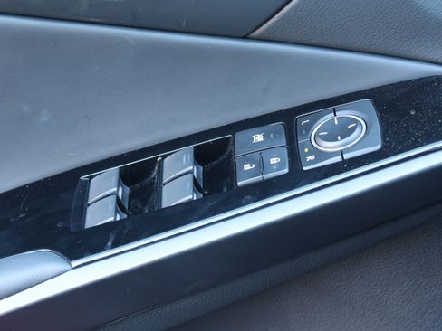 Used 2025 Lexus IS 300 w/ Comfort Package image 13