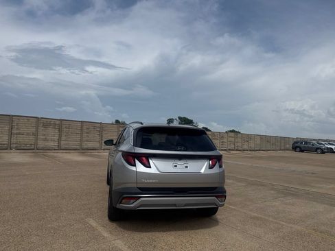 Used 2025 Hyundai Tucson SEL FWD image 19