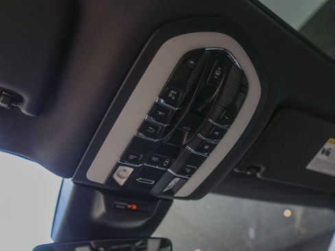 New 2026 Porsche Macan T AWD/4WD image 28