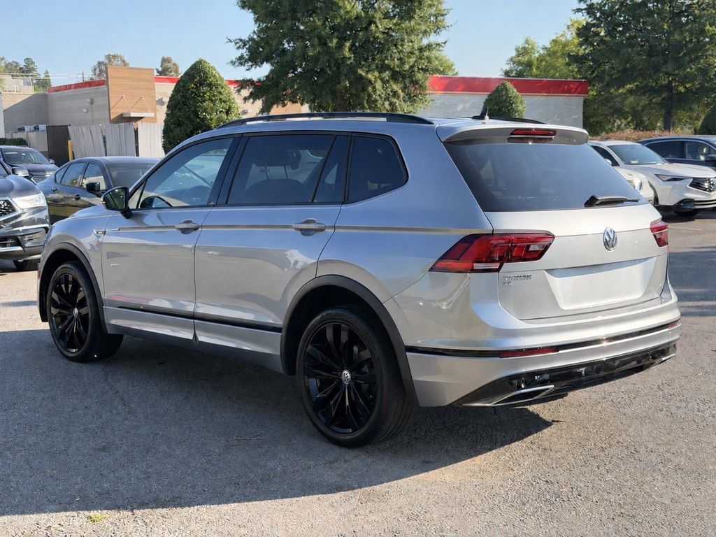 Used 2020 Volkswagen Tiguan SE R-Line FWD image 4