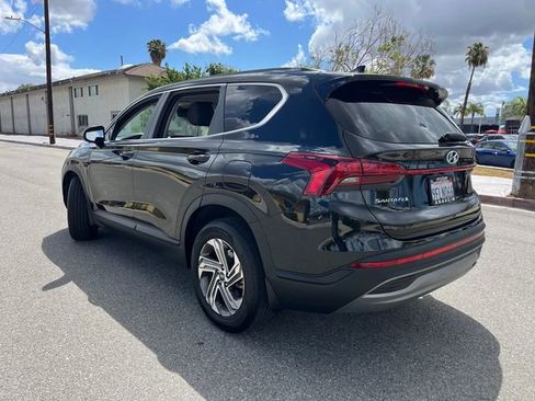 Used 2023 Hyundai Santa Fe SE image 4