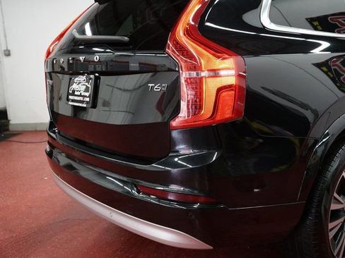 Used 2022 Volvo XC90 T6 Momentum image 21