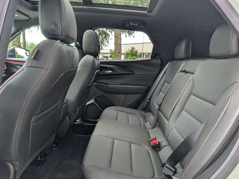 Used 2024 Chevrolet TrailBlazer RS w/ Convenience Package FWD image 17