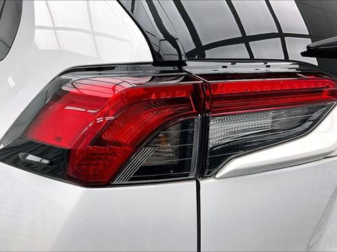 Used 2023 Toyota RAV4 LE AWD/4WD image 30