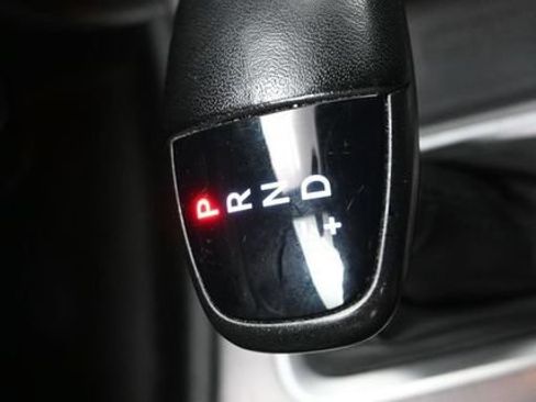 Used 2022 Dodge Charger SXT RWD image 28