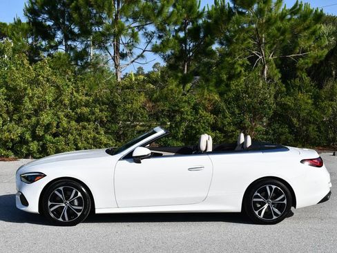 Used 2025 Mercedes-Benz CLE 300 4MATIC Cabriolet image 31