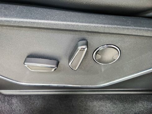 Used 2023 Ford F150 Lariat w/ Equipment Group 502A High image 20