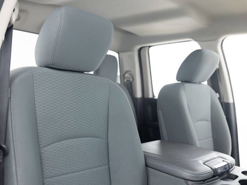 Used 2018 RAM 1500 Express w/ Express Value Package AWD/4WD image 33