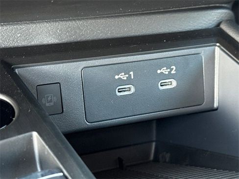 New 2026 Nissan Kicks SR image 25