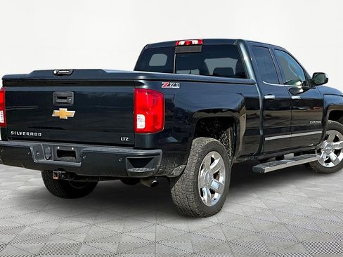 Used 2017 Chevrolet Silverado 1500 LTZ Z71 w/ LTZ Plus Package AWD/4WD image 6