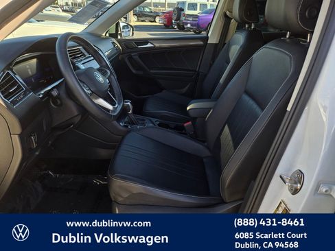 Certified 2023 Volkswagen Tiguan SE image 14