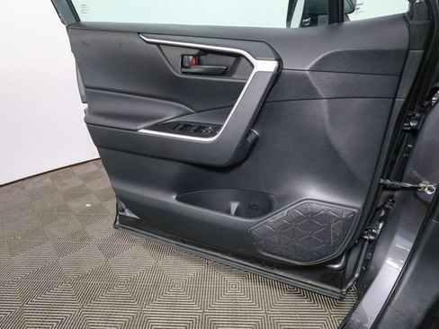 Used 2024 Toyota RAV4 LE AWD/4WD image 32