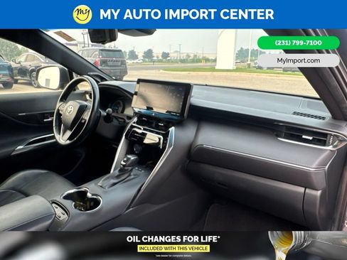 Used 2022 Toyota Venza Limited AWD/4WD image 31