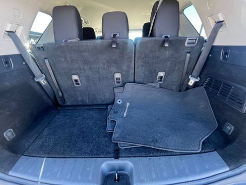 Used 2025 Nissan Pathfinder SV AWD/4WD image 34